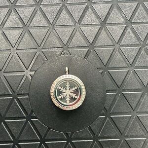 Origami Owl Silver Toned Circular Locket and Snowflake Charm 1” Rhinestones
